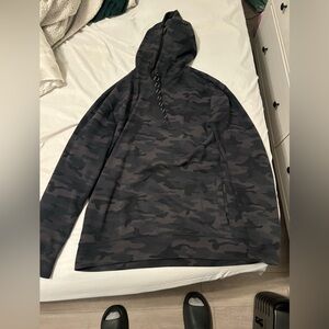 Old navy camo hoodie